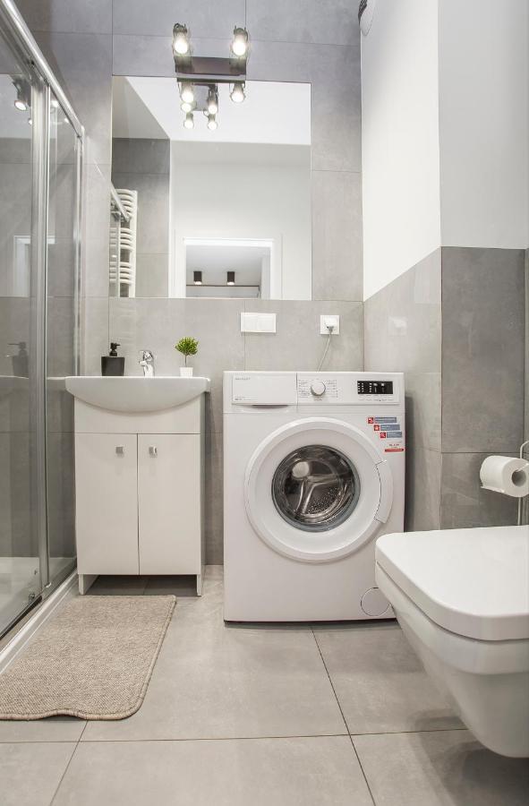 Urban Jungle - Silver Apartment Белосток Экстерьер фото